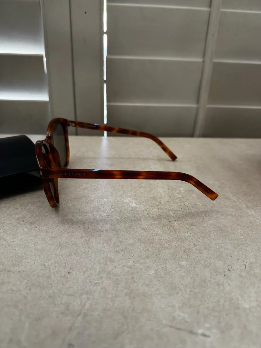 Saint Laurent classic round
